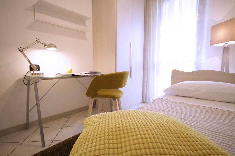 Hq Aparthotel Milano Inn - Smart Suites Cinisello Balsamo Exterior foto