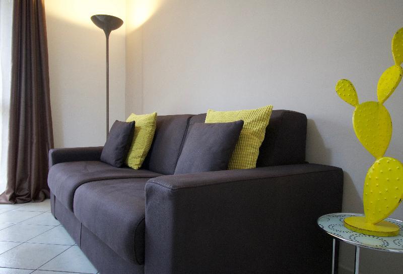 Hq Aparthotel Milano Inn - Smart Suites Cinisello Balsamo Exterior foto